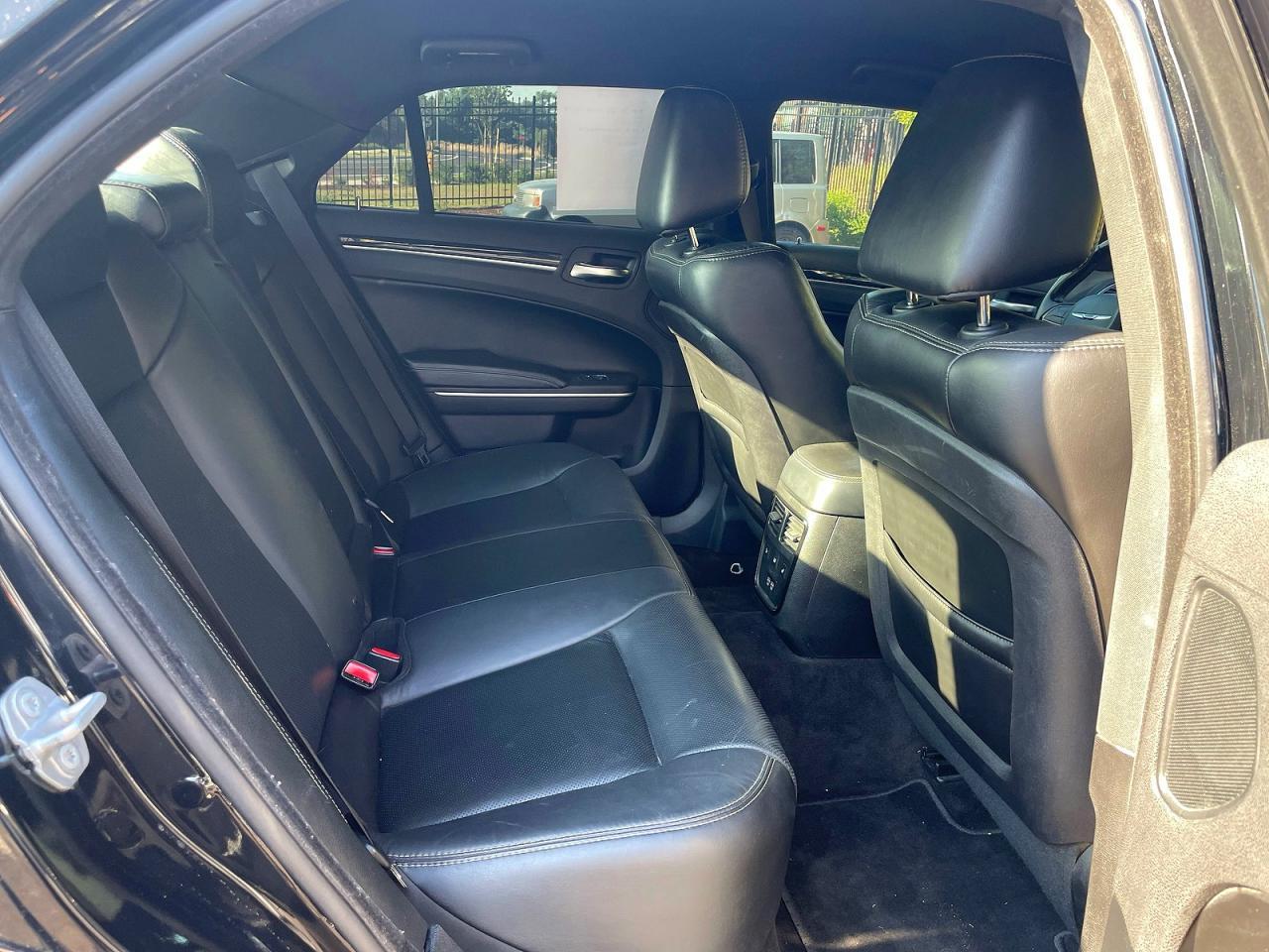 2018 Chrysler 300 S - Фото 6