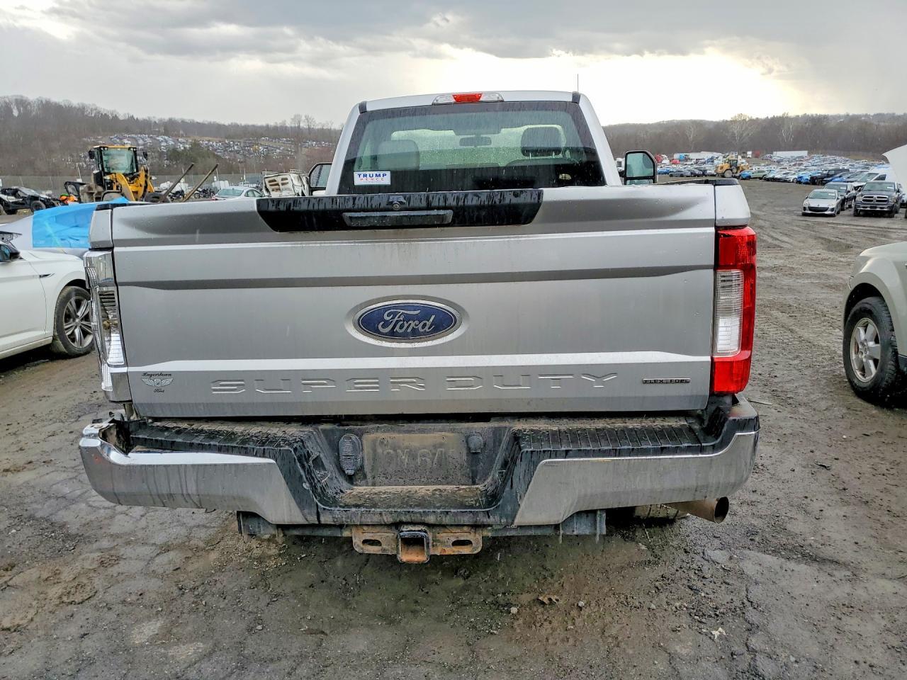 2017 Ford F250 Super Duty - Фото 6