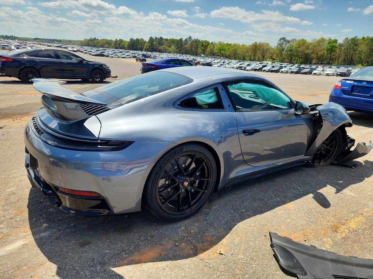 2026 Porsche 911 Carrera Gts - Image 3