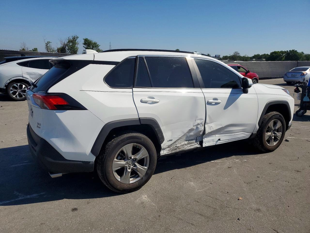2025 Toyota Rav4 Hybrid Xle - Image 3