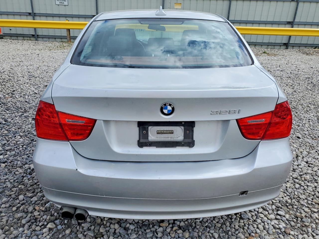 2009 BMW 328 I - Image 6