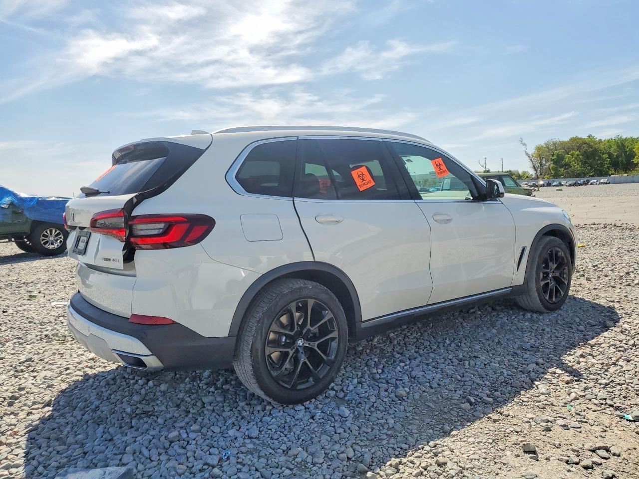 2022 BMW X5 Sdrive 40I - Фото 3