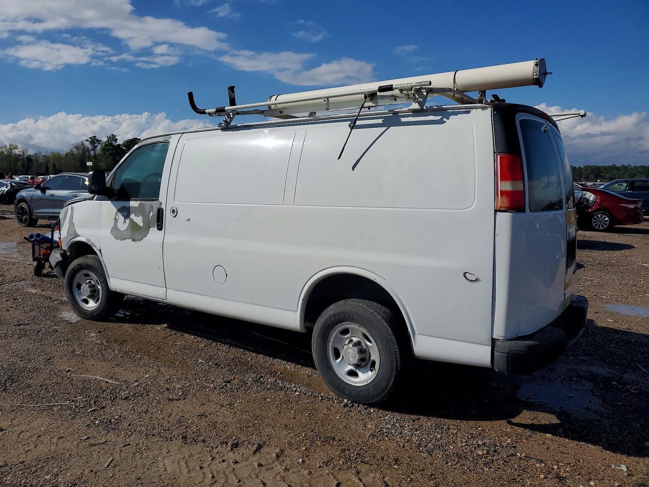 2006 Chevrolet Express G2500 - Фото 2
