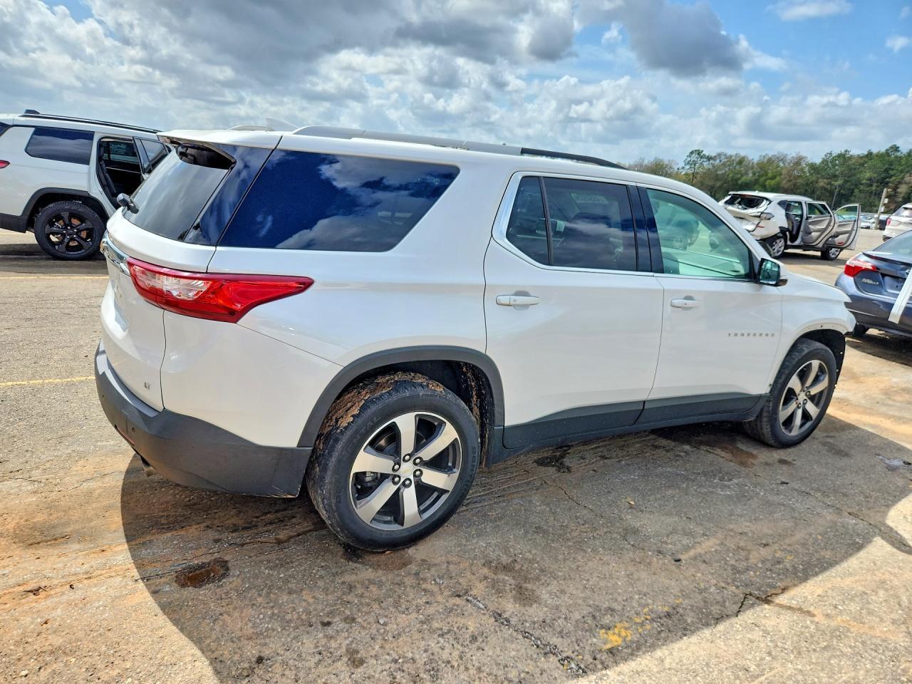 2018 Chevrolet Traverse Lt - Фото 3