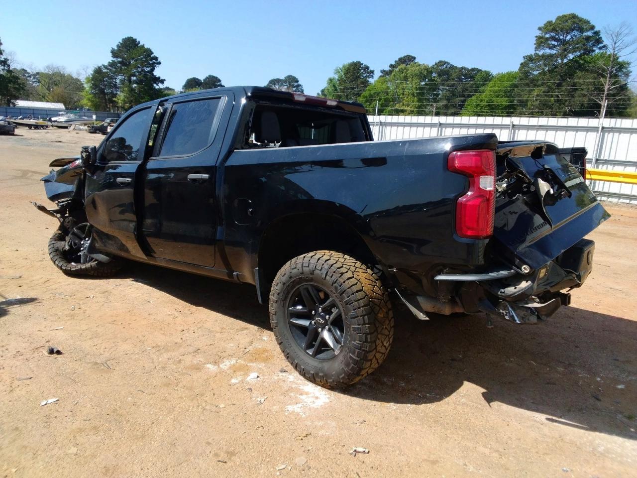 2021 Chevrolet Silverado K1500 Trail Boss Custom - Фото 2