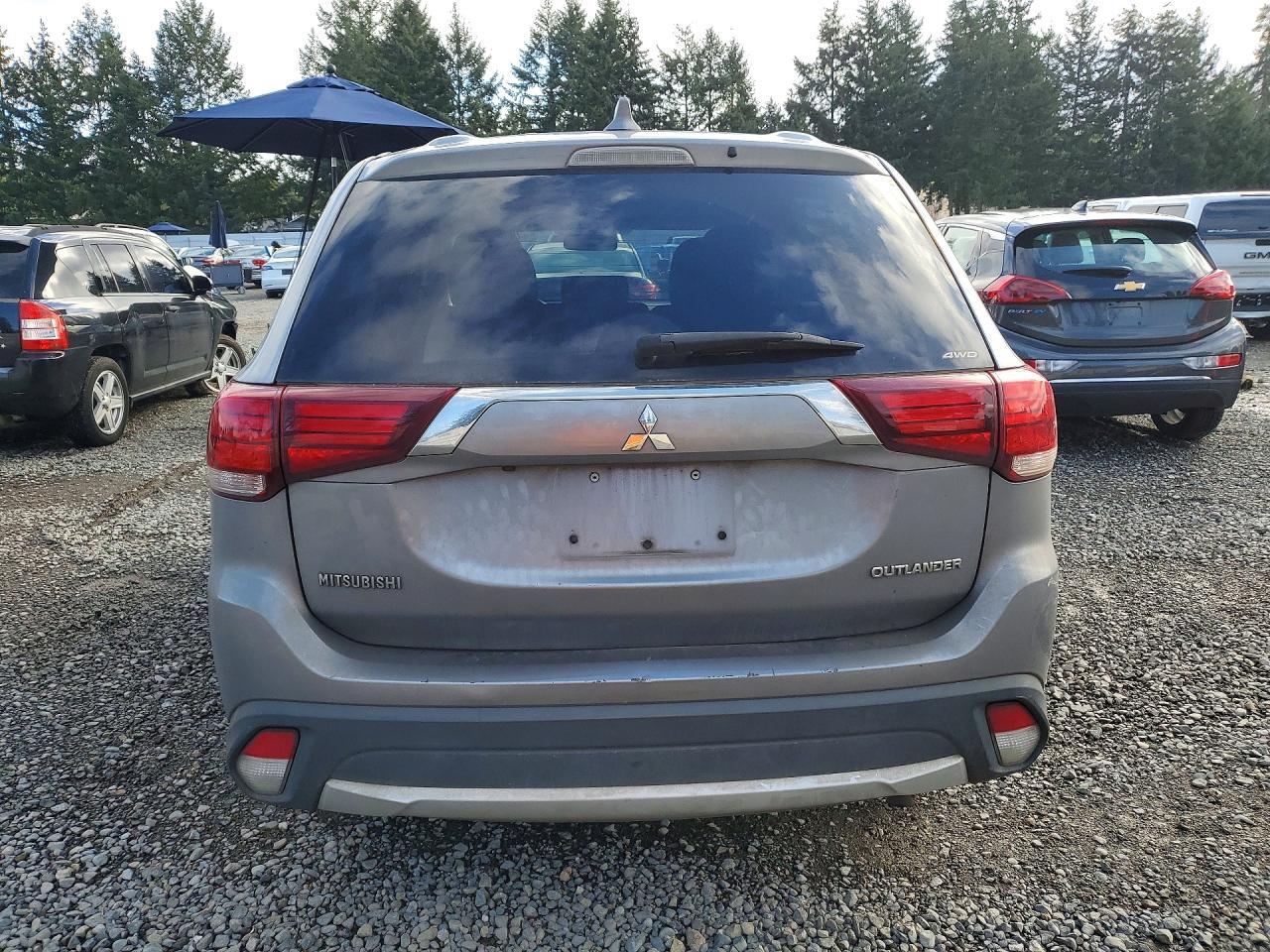 2018 Mitsubishi Outlander Se - Фото 6