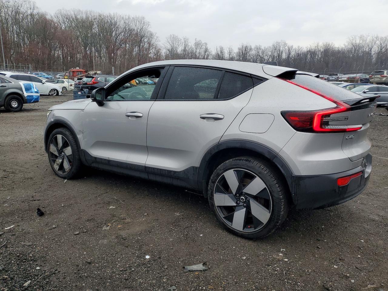2024 Volvo C40 Recharge Ultimate - Фото 2