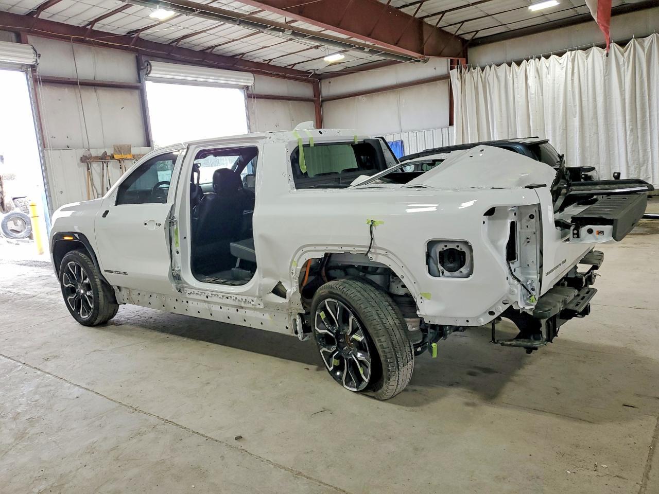 2025 GMC Sierra Denali - Фото 2