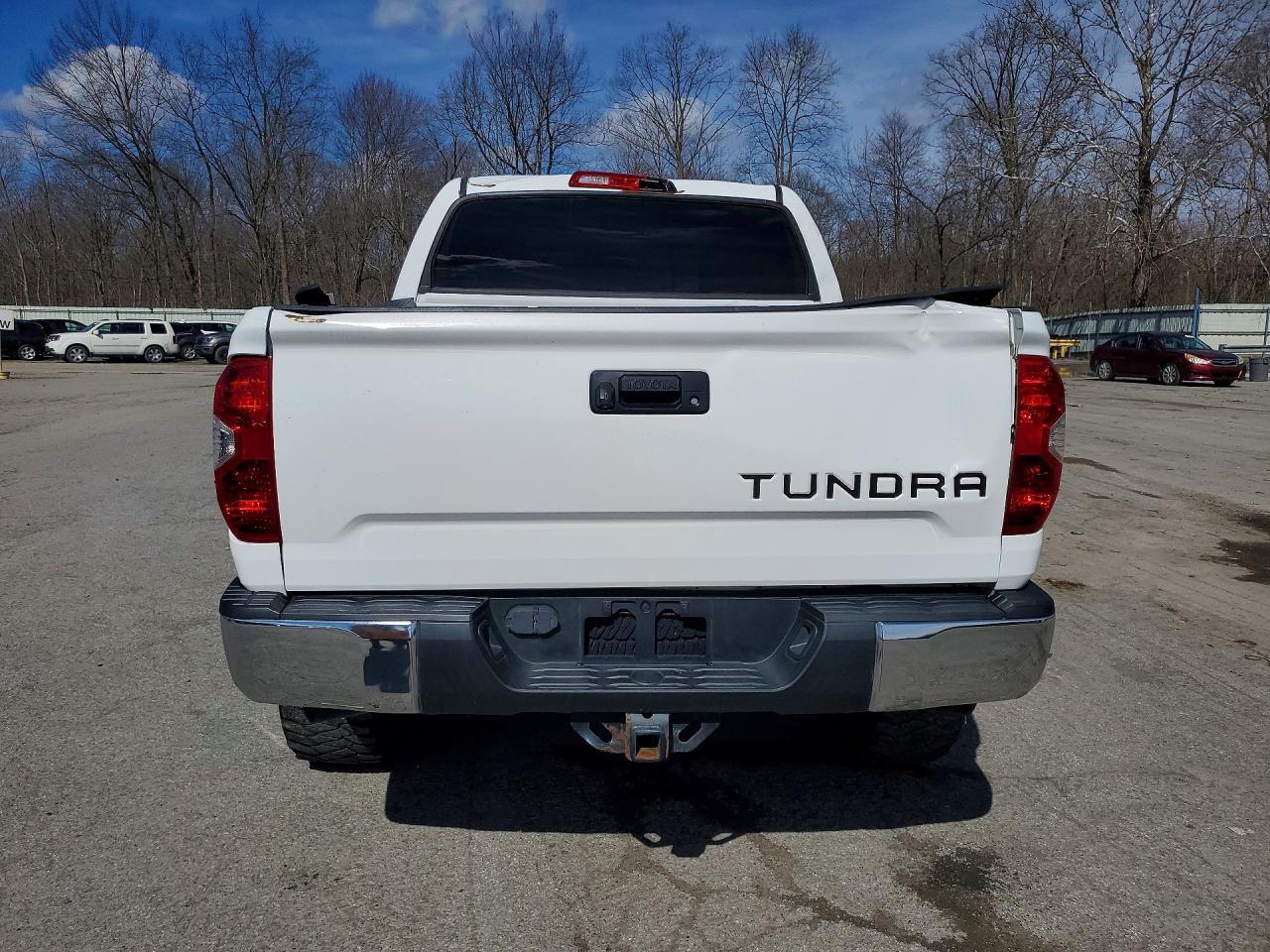 2014 Toyota Tundra Sr5 - Image 6