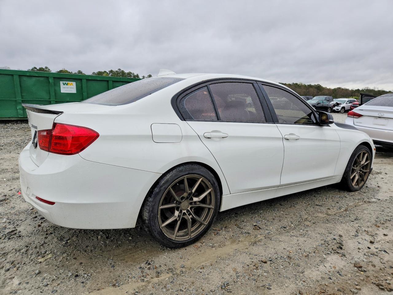 2014 BMW 328 Xi Sulev - Image 3