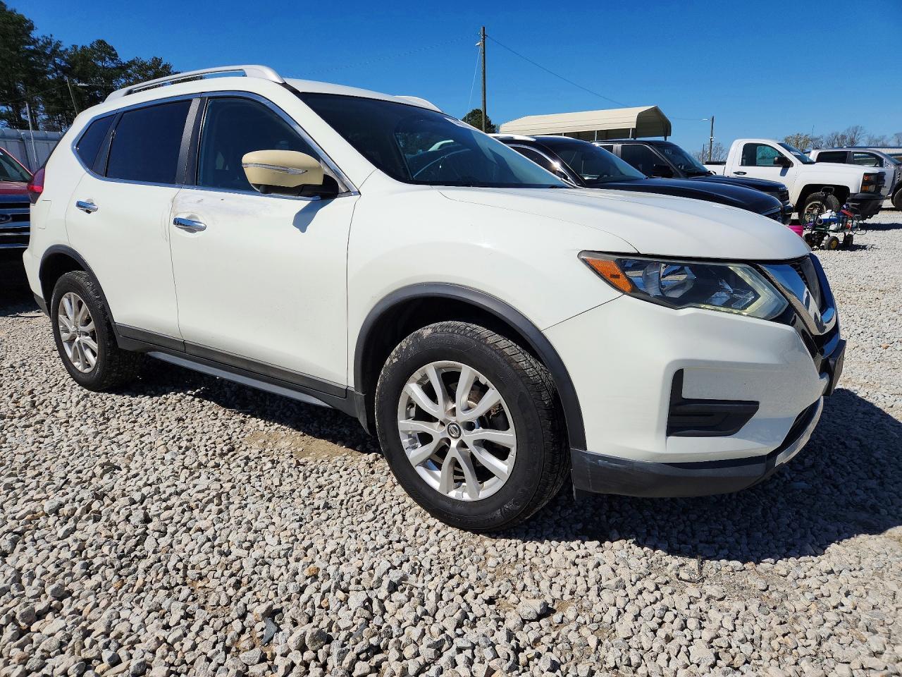 2017 Nissan Rogue - Image 4