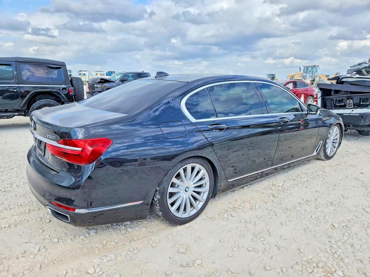 2016 BMW 750 I - Image 3
