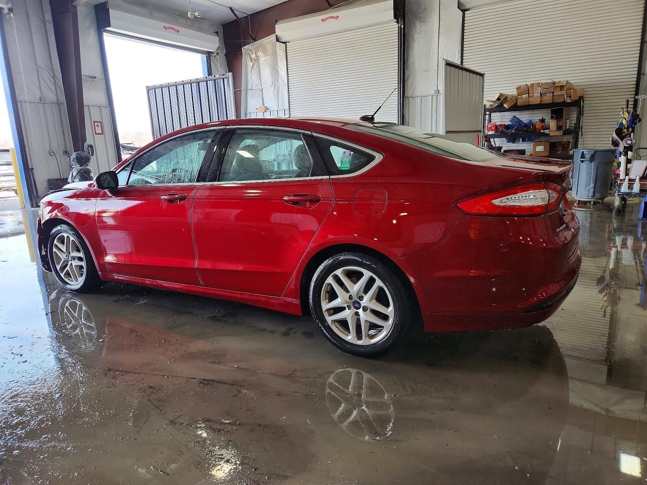 2015 Ford Fusion Se - Фото 2