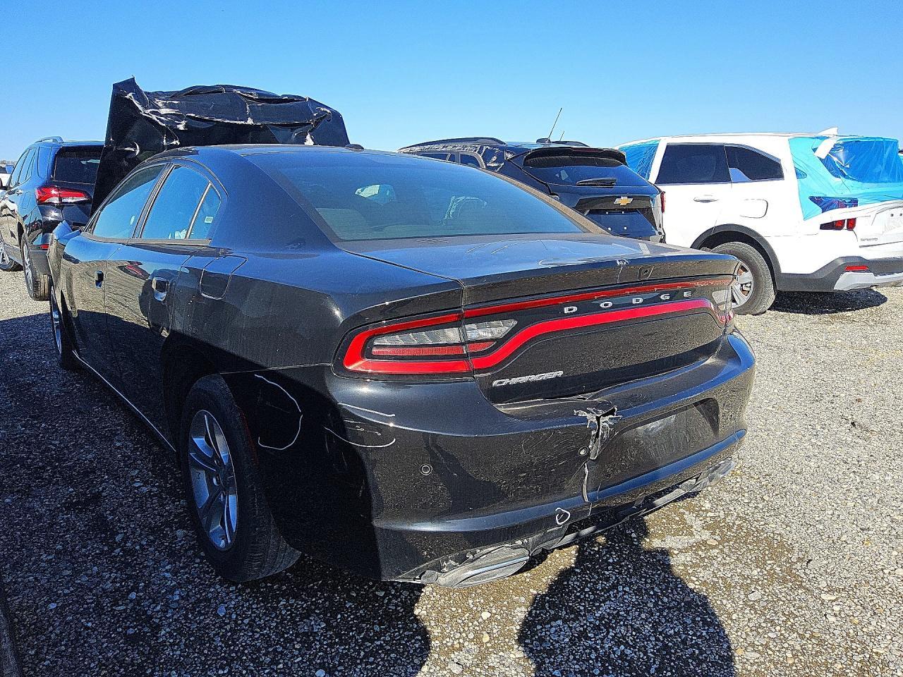 2022 Dodge Charger Sxt - Фото 2