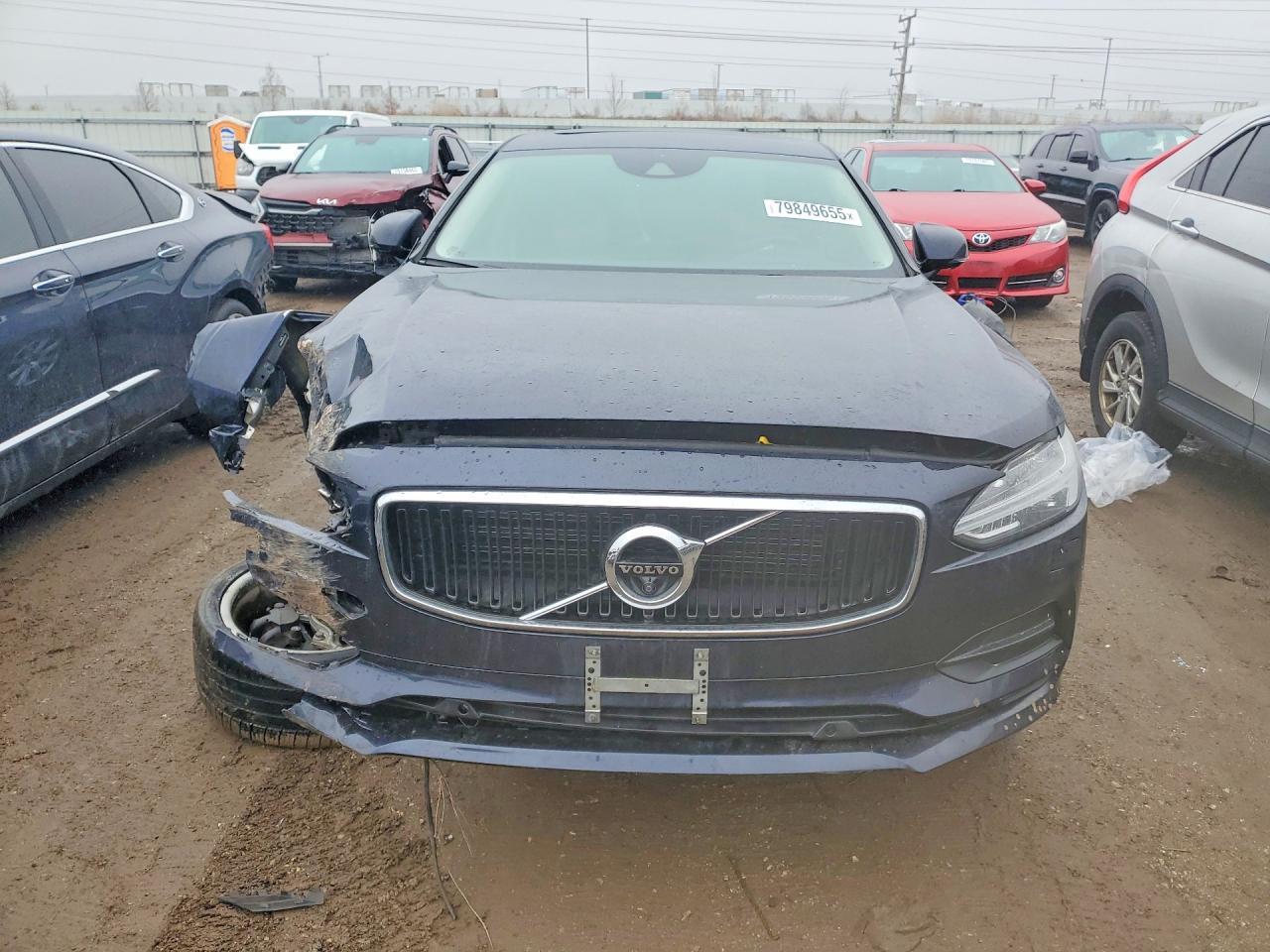 2017 Volvo S90 T6 Momentum - Image 5