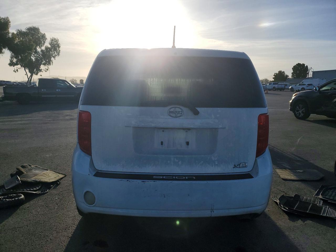 2008 Scion Xb - Image 6