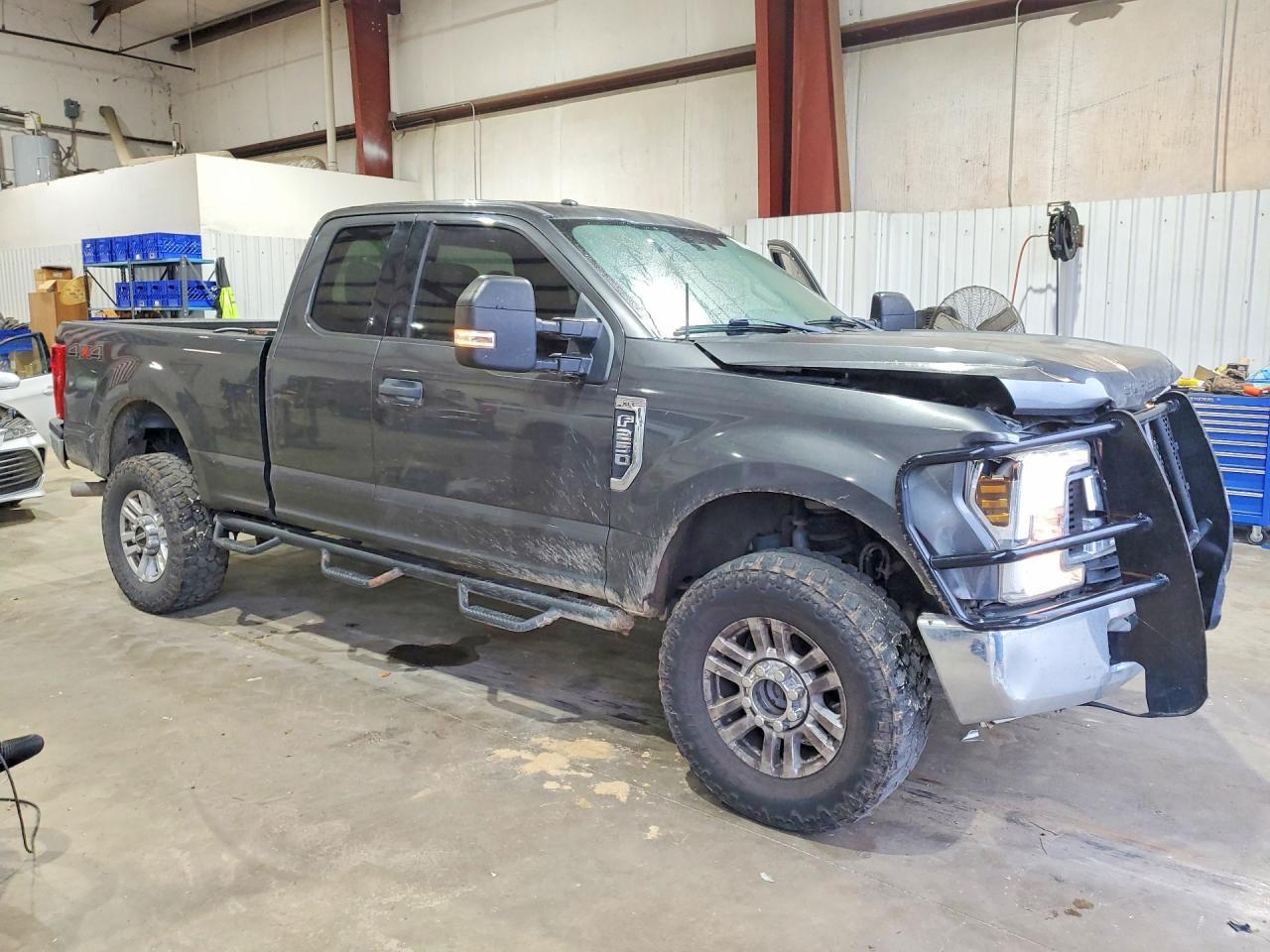 2018 Ford F250 Super Duty - Фото 4