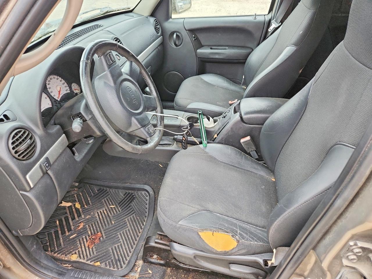2003 Jeep Liberty - Фото 7