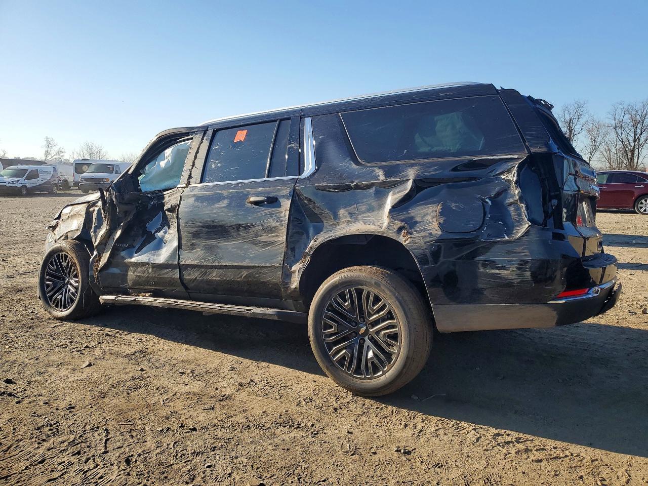 2026 Chevrolet Suburban K1500 Lt - Фото 2