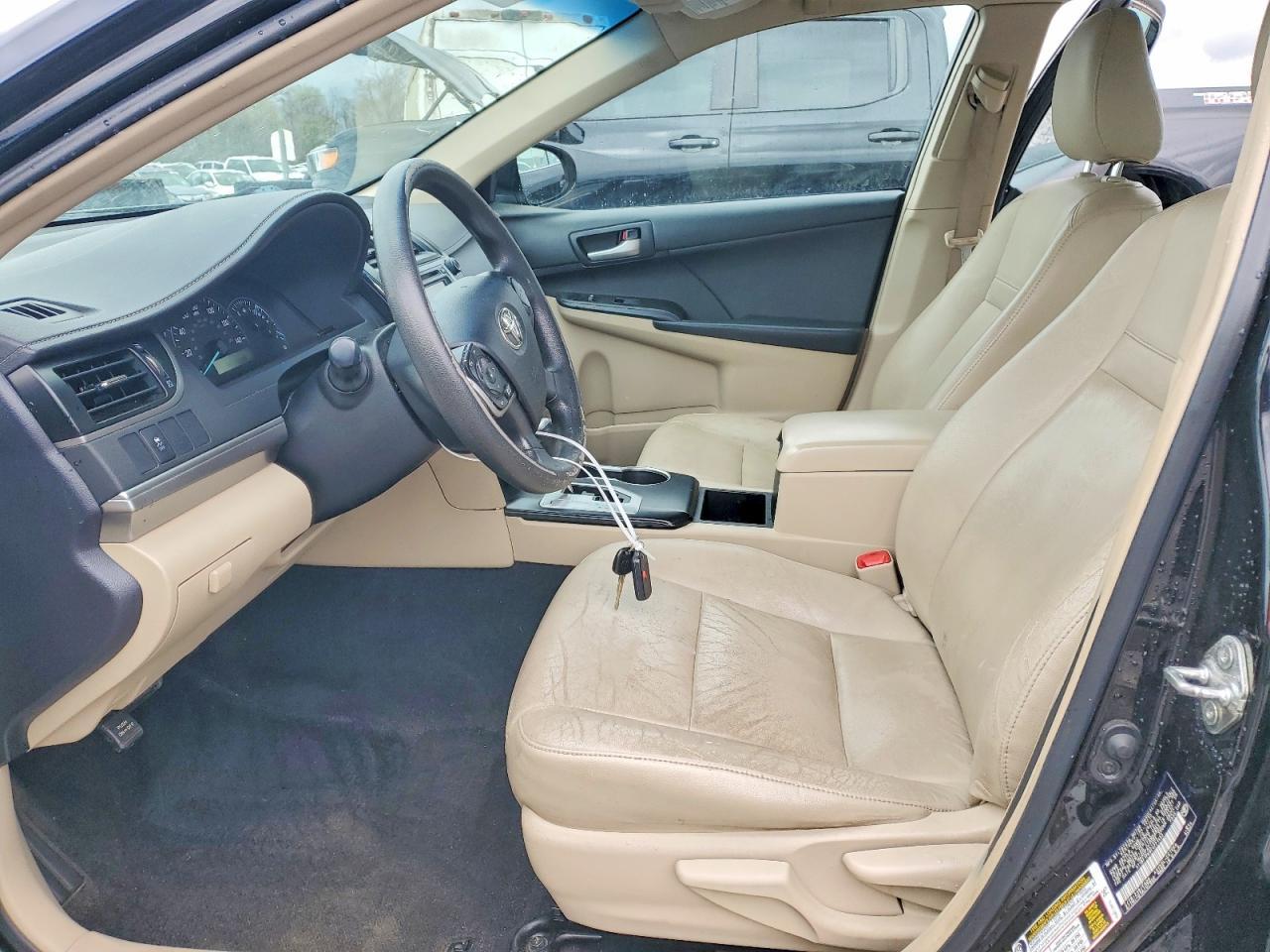 2014 Toyota Camry L - Фото 7