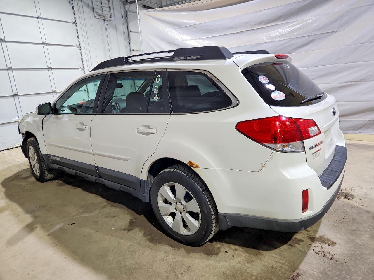 2011 Subaru Outback 2.5I Premium - Фото 2