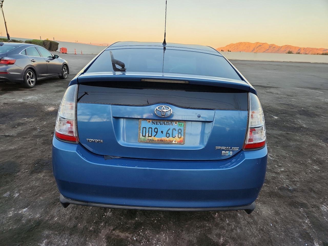 2005 Toyota Prius Base - Фото 6