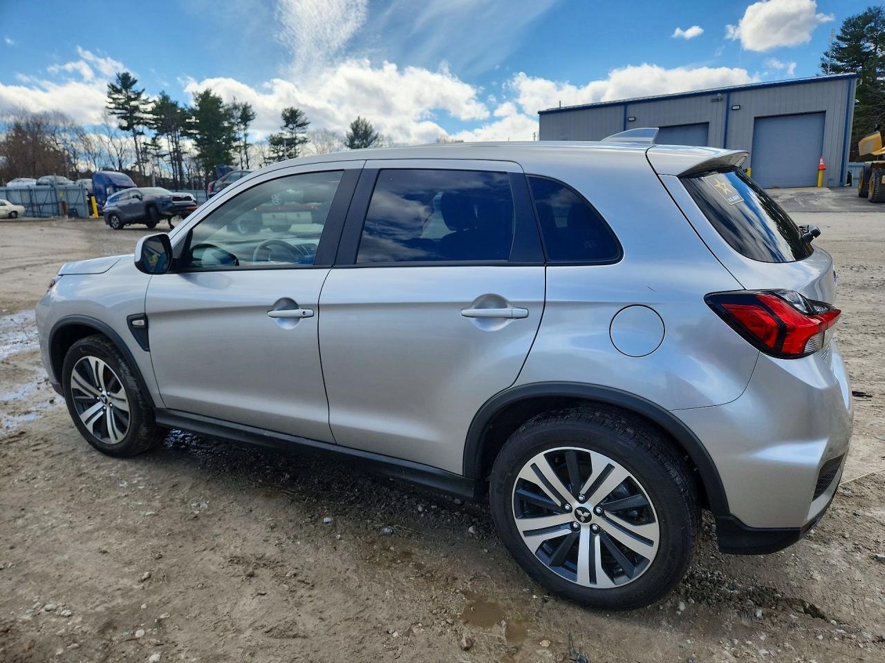 2024 Mitsubishi Outlander Sport S - Фото 2