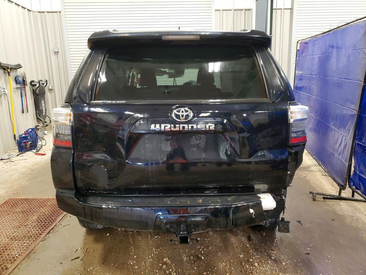 2022 Toyota 4Runner - Фото 6