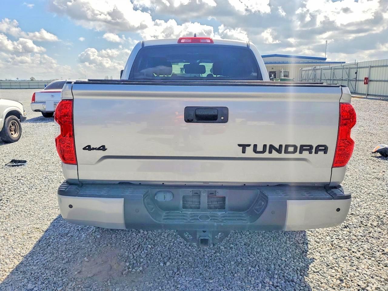 2020 Toyota Tundra Platinum - Фото 6