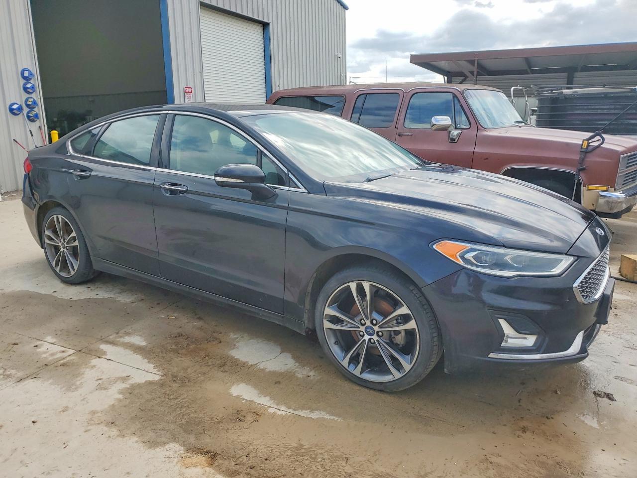 2019 Ford Fusion Titanium - Image 4