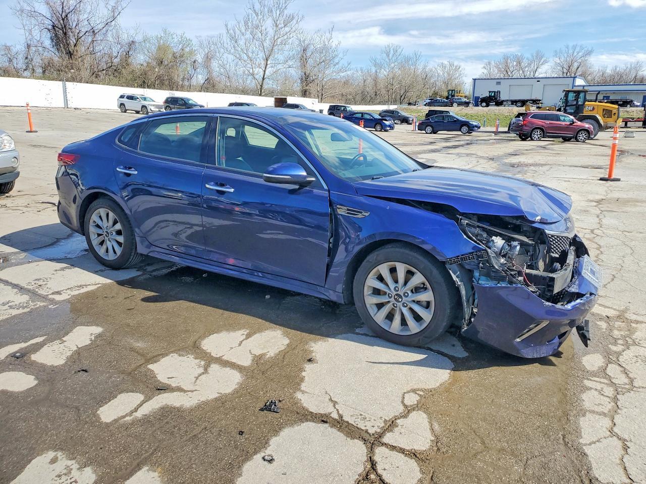 2018 Kia Optima S - Фото 4