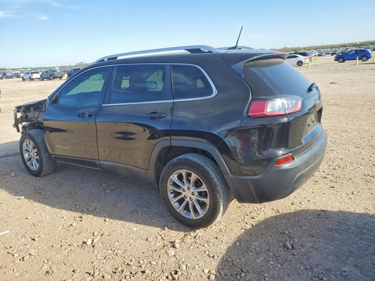 2019 Jeep Cherokee Latitude - Фото 2