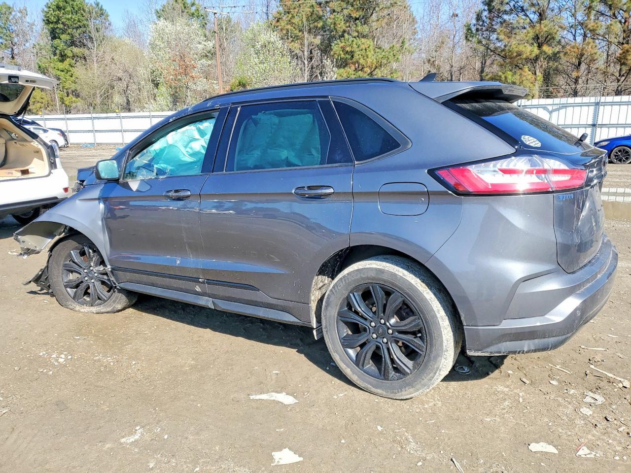 2022 Ford Edge Se - Фото 2