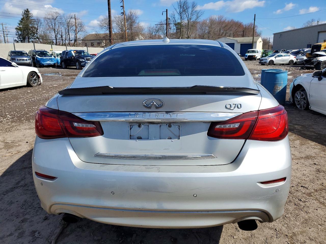 2015 Infiniti Q70 3.7 - Фото 6