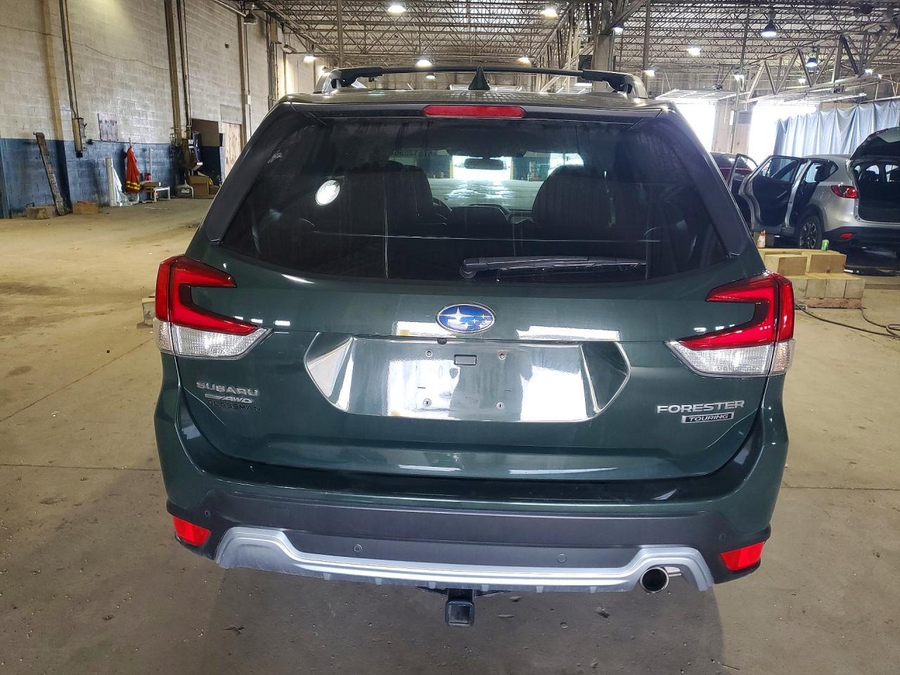 2023 Subaru Forester Touring - Image 6