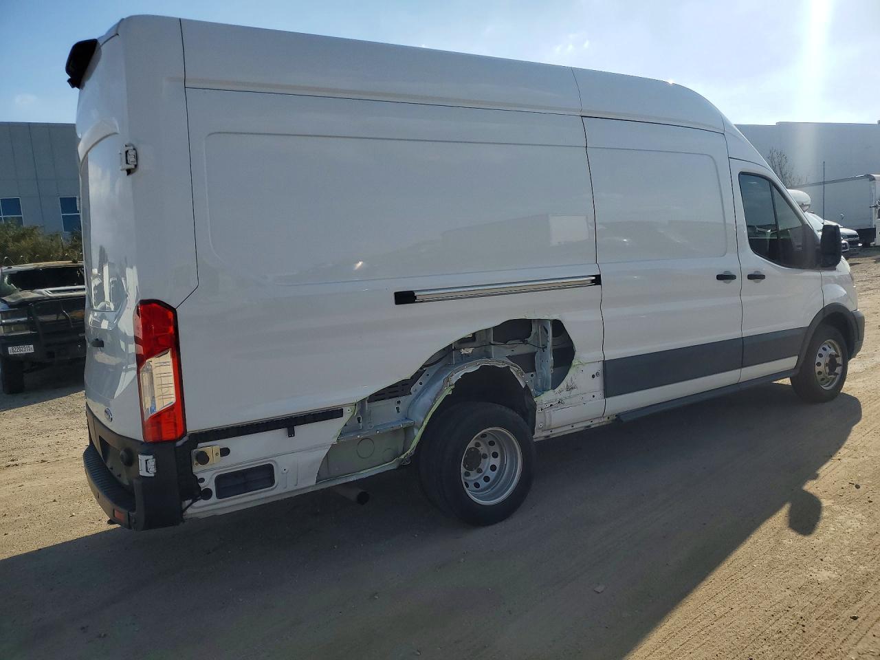 2020 Ford Transit Delivery Van - Фото 3