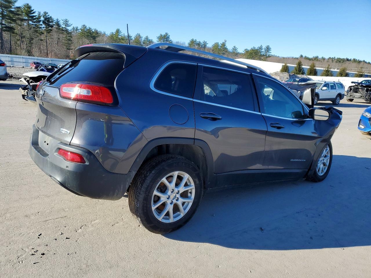 2016 Jeep Cherokee Latitude - Фото 3