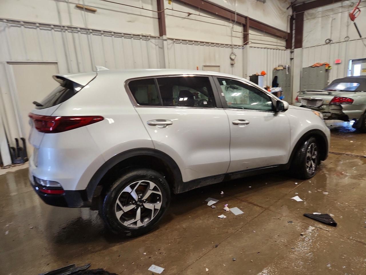 2020 Kia Sportage Lx - Image 3