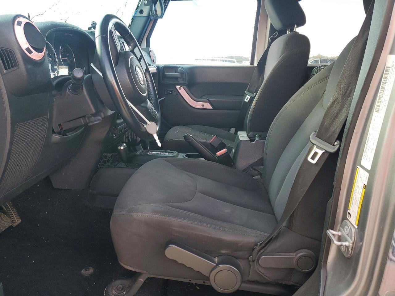 2014 Jeep Wrangler Unlimited Sport - Image 7