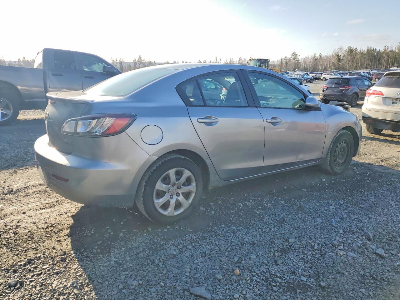 2013 Mazda 3 I - Image 3