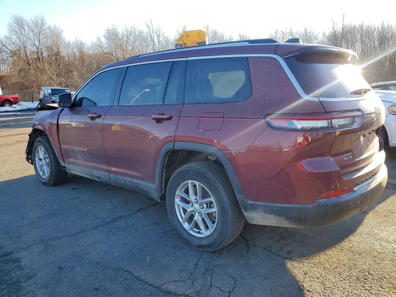 2023 Jeep Grand Cherokee L Laredo - Image 2