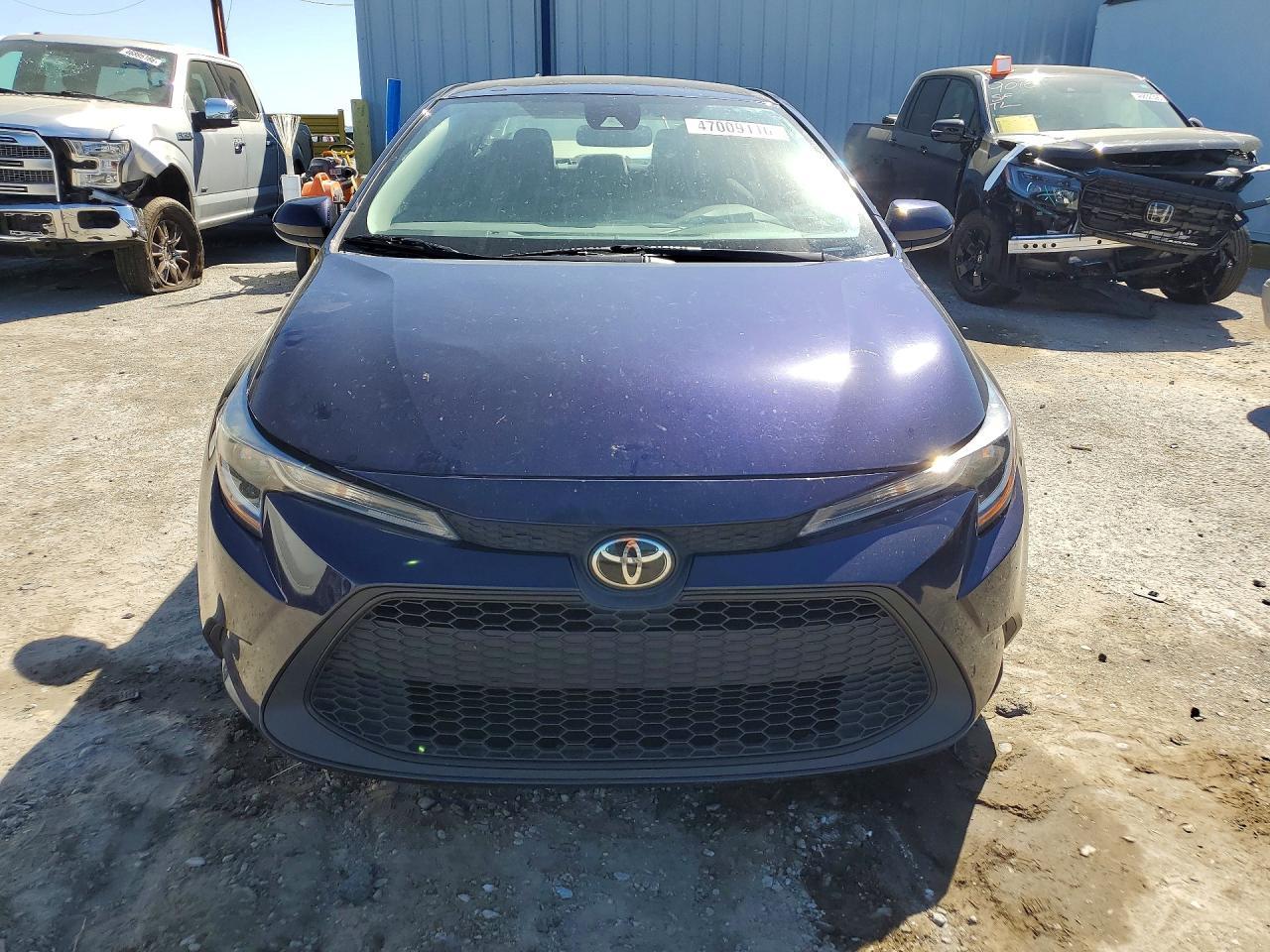 2022 Toyota Corolla Le - Image 5