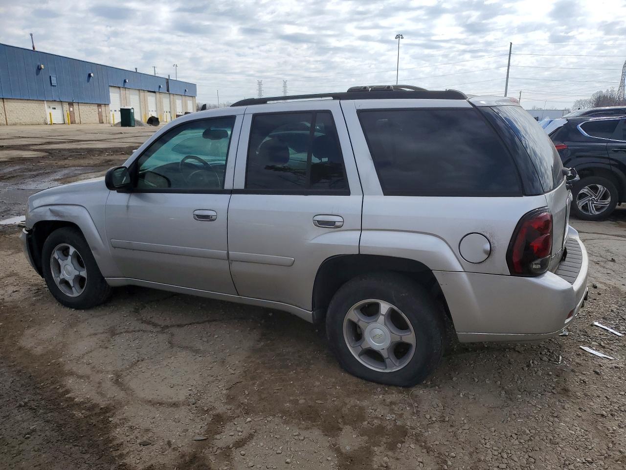 2006 Chevrolet Trailblazer Ls - Image 2