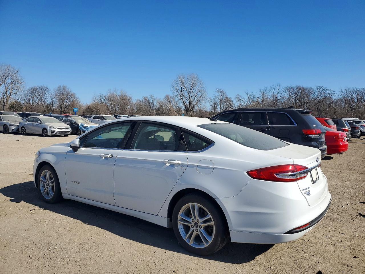 2018 Ford Fusion - Image 2