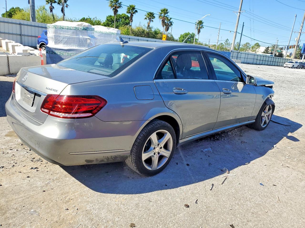 2014 Mercedes-Benz E 250 Bluetec - Фото 3