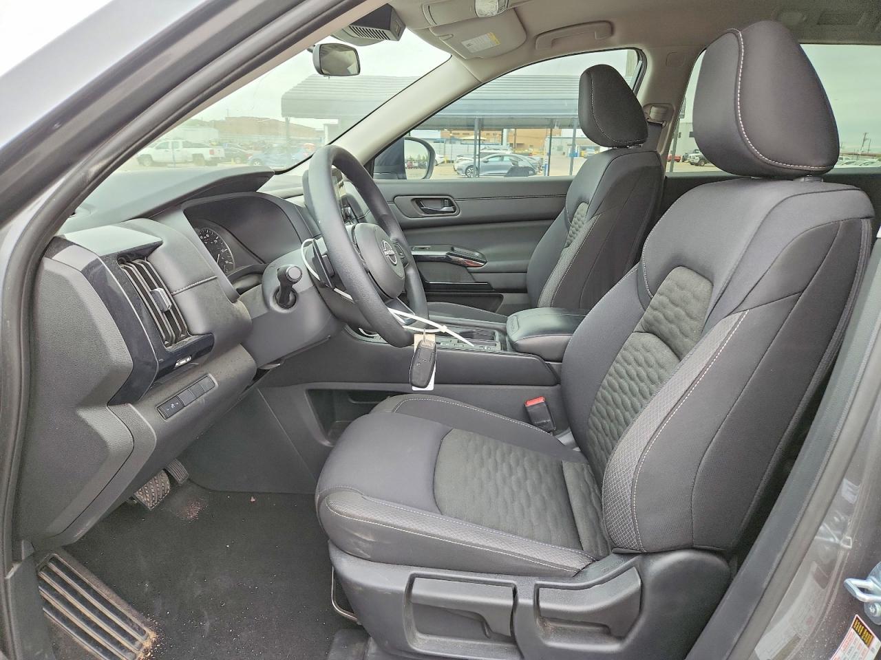2025 Nissan Pathfinder S - Фото 7