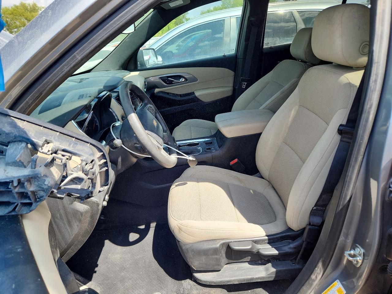 2023 Chevrolet Traverse Ls - Фото 7