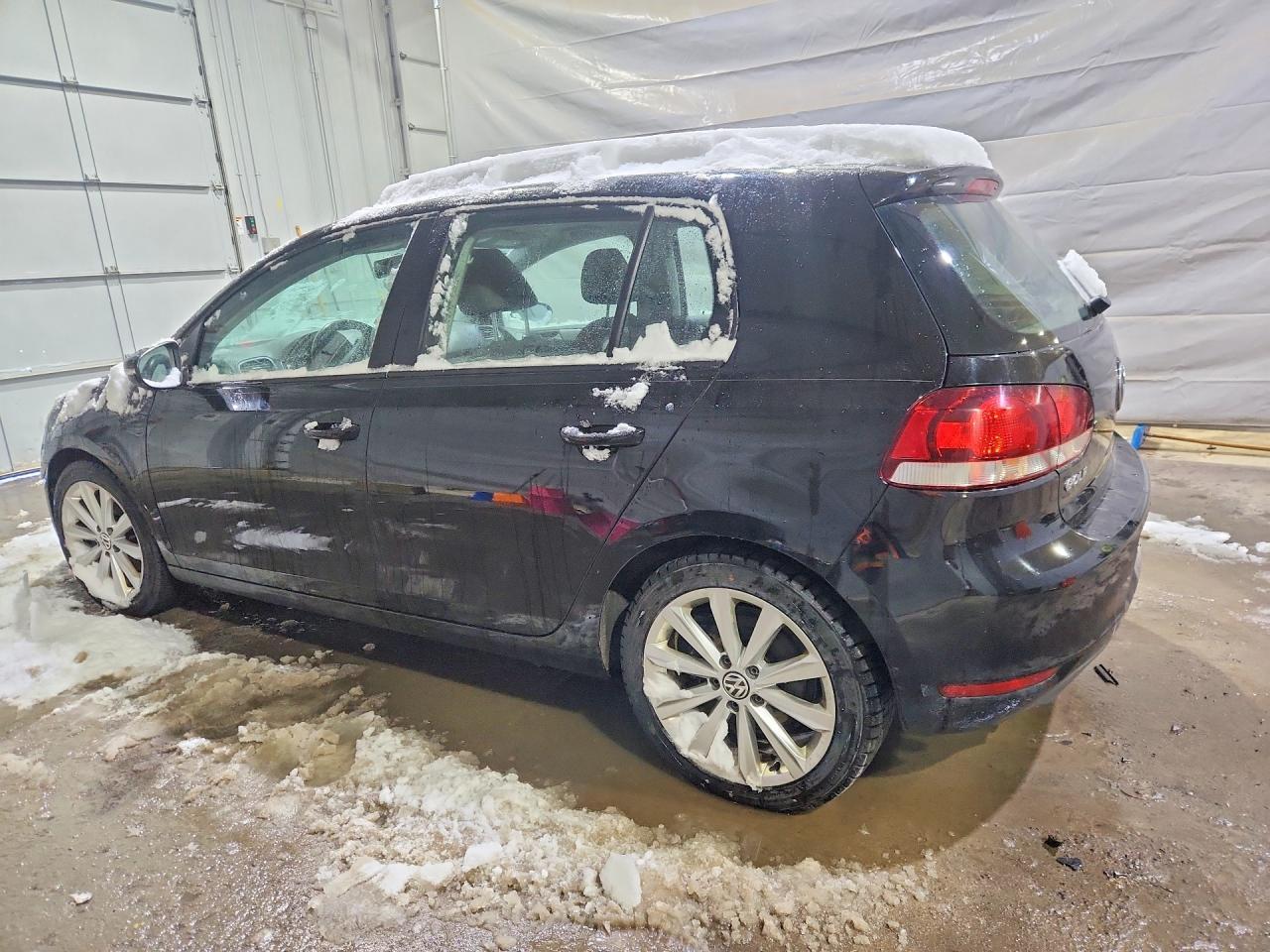 2013 Volkswagen Golf - Image 2