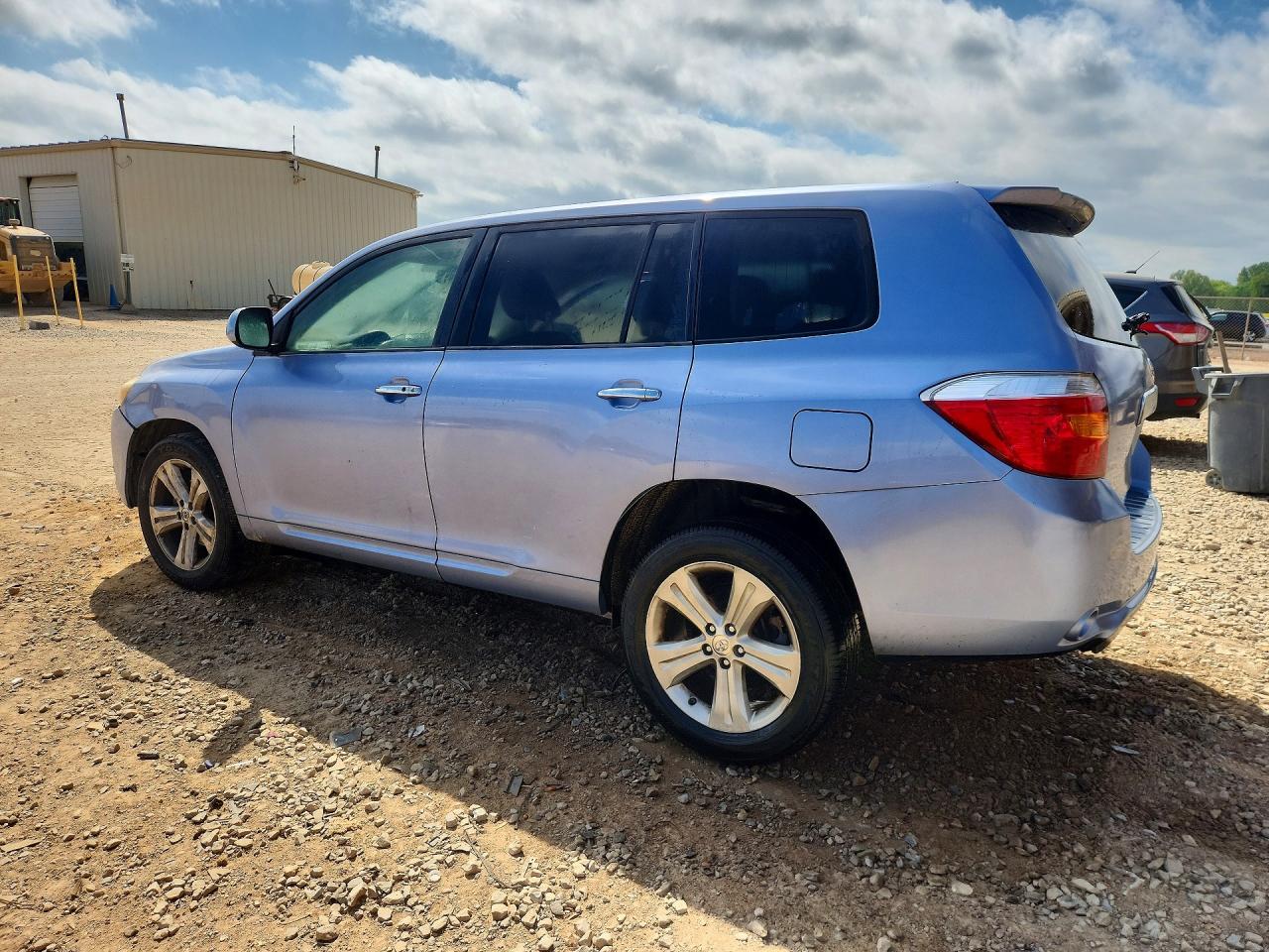 2010 Toyota Highlander Limited - Image 2