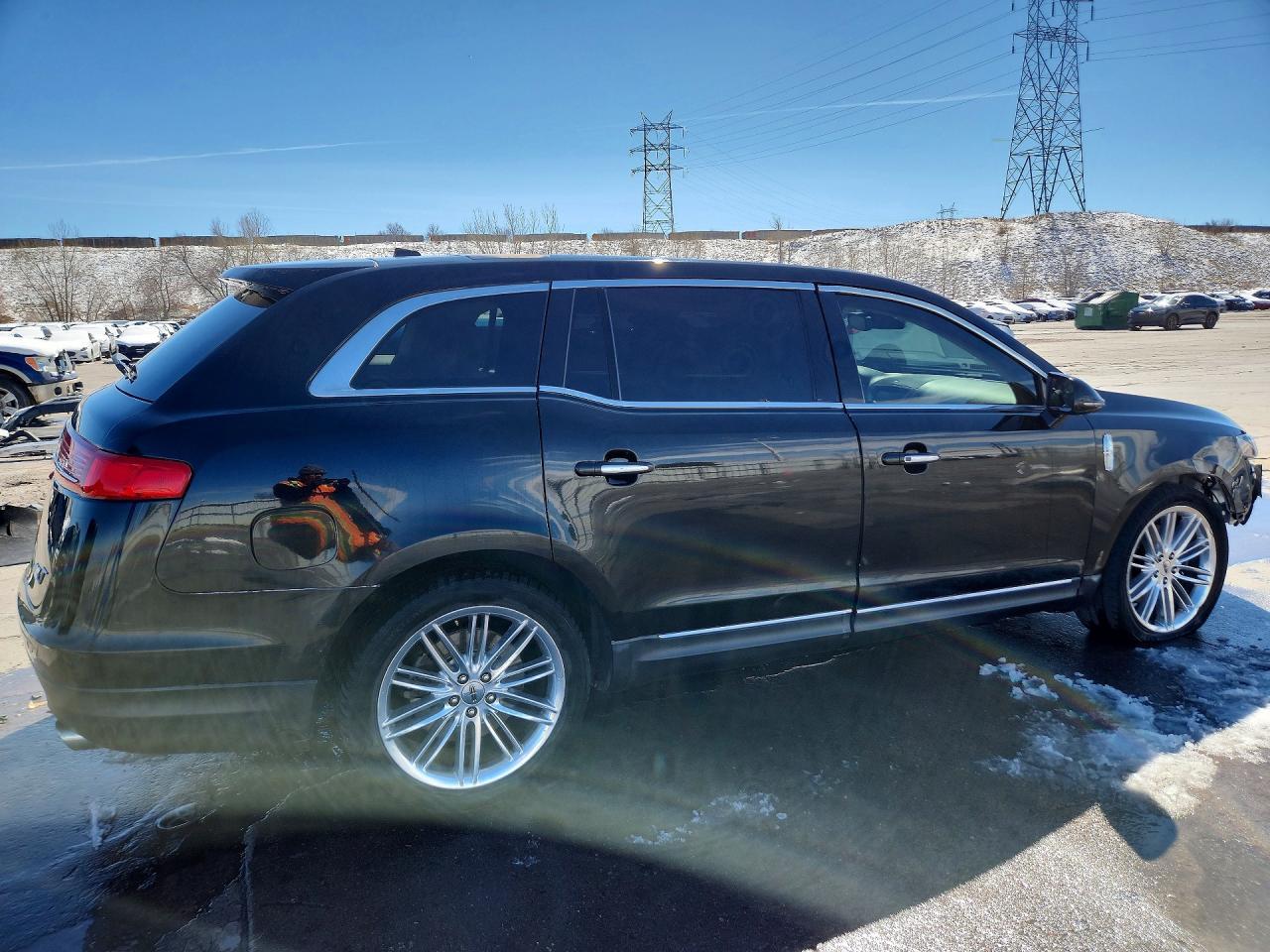 2019 Lincoln Mkt - Фото 3